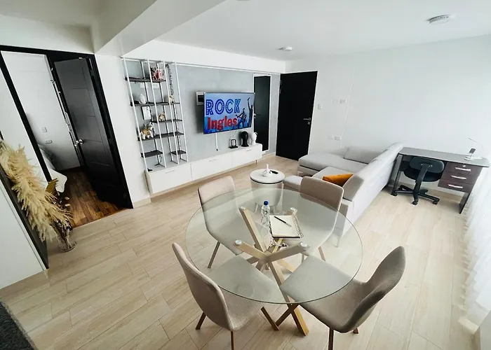 Apartment Near Downtown *